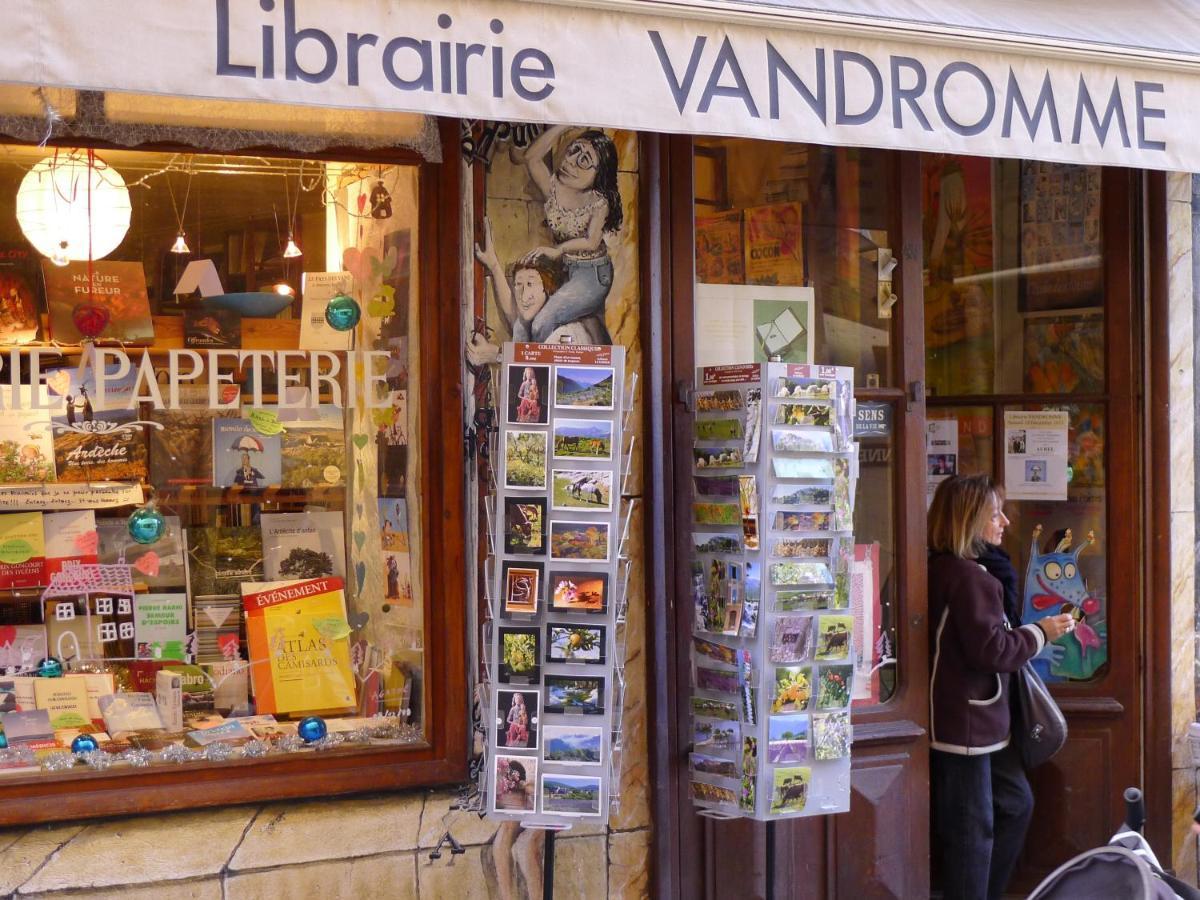 Le Petit Domaine 07 Les Vans Exterior foto